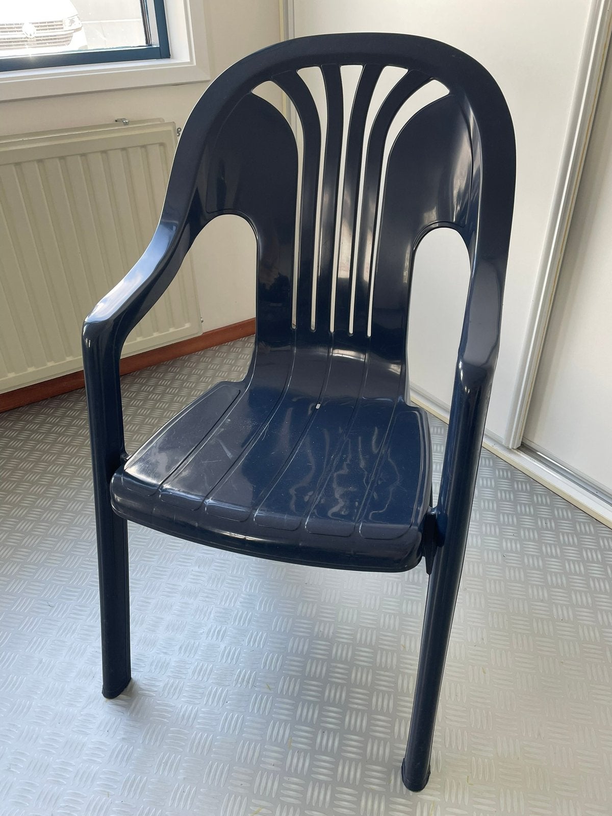 9 plastic stoelen, Tuin en Terras, Ophalen, Zo goed als nieuw, Plastic