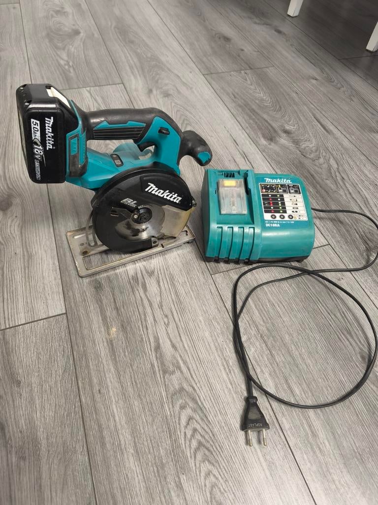 Makita DCS551 Accu Decoupeerzaag met Accu en Lader, Ophalen of Verzenden
