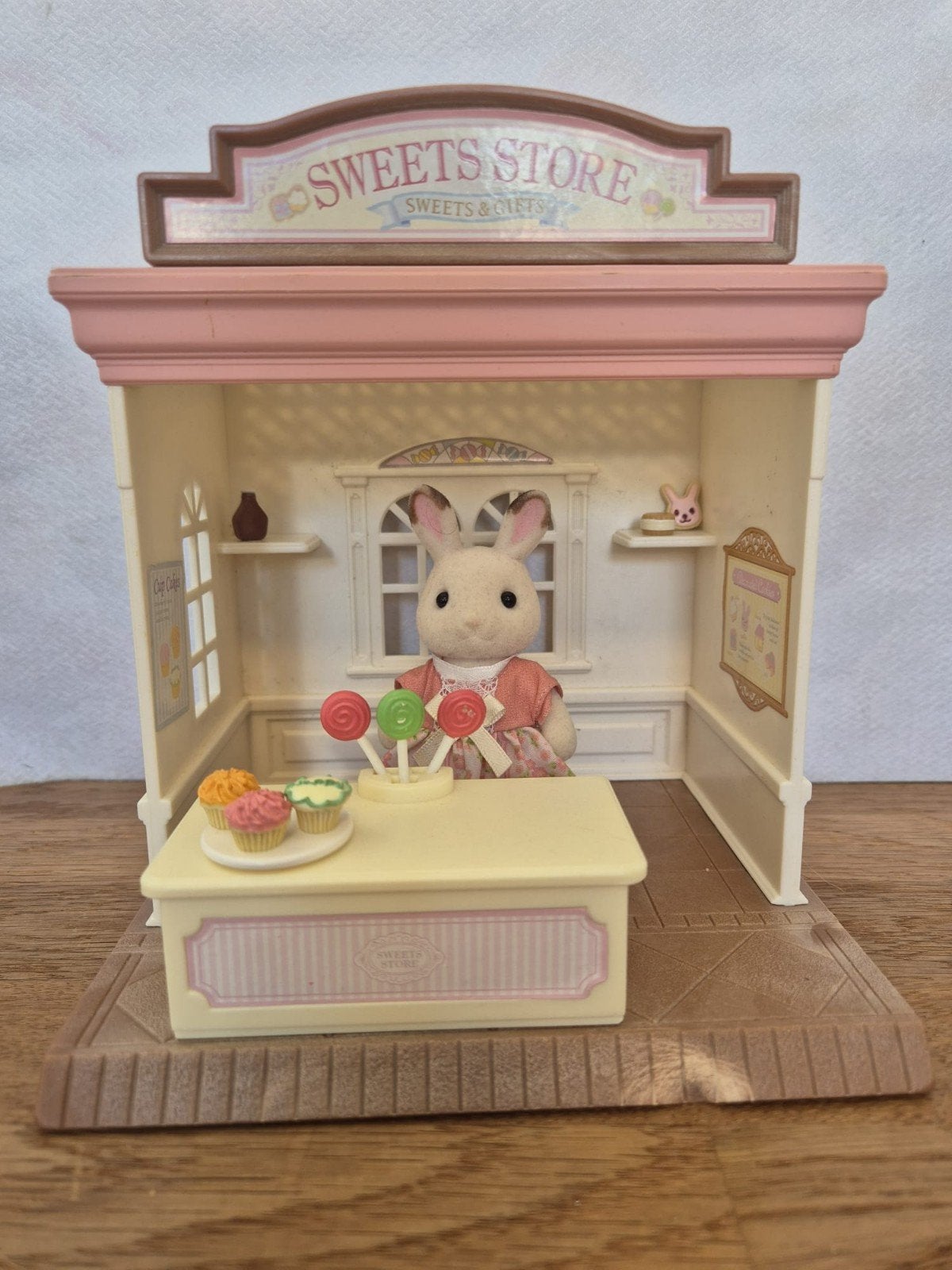 Sylvanian Families Snoepwinkel met Konijnfiguur, Ophalen, Zo goed als nieuw, Jongen of Meisje