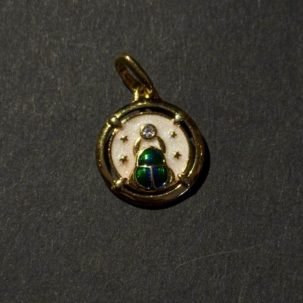 Pandora me Scarab Beetle Medaillonbedel goud, Ophalen, Pandora, Nieuw, 1 bedel