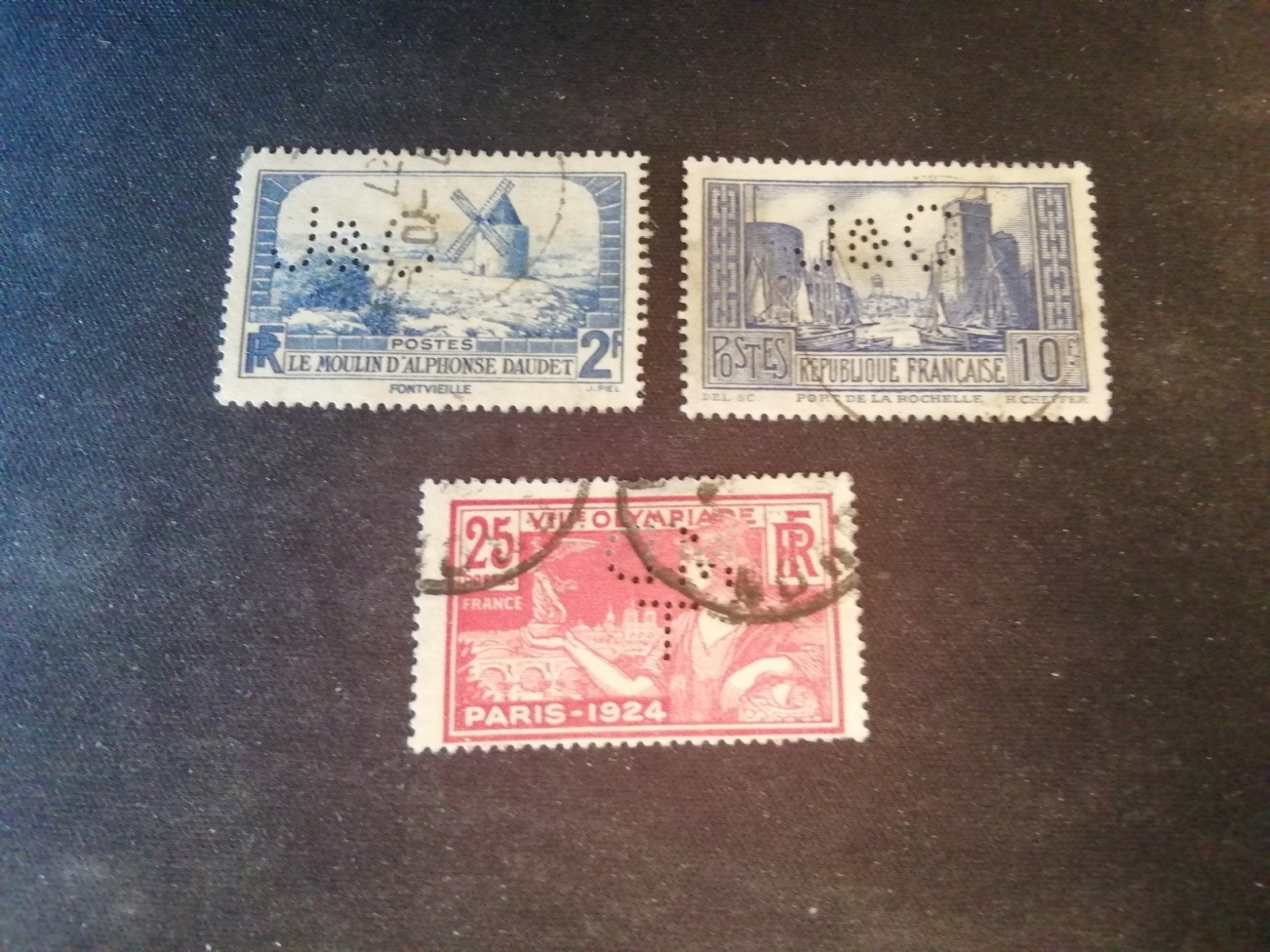 FRANKRIJK PERFINS GESTEMPELD, Ophalen of Verzenden, Gestempeld