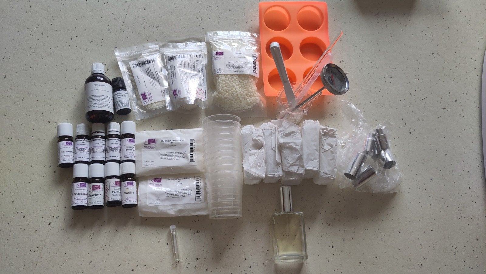 Diy set verzorgingsproducten maken, Sieraden, Tassen en Uiterlijk, Ophalen of Verzenden, Nieuw, Overige kleuren, Gehele gezicht