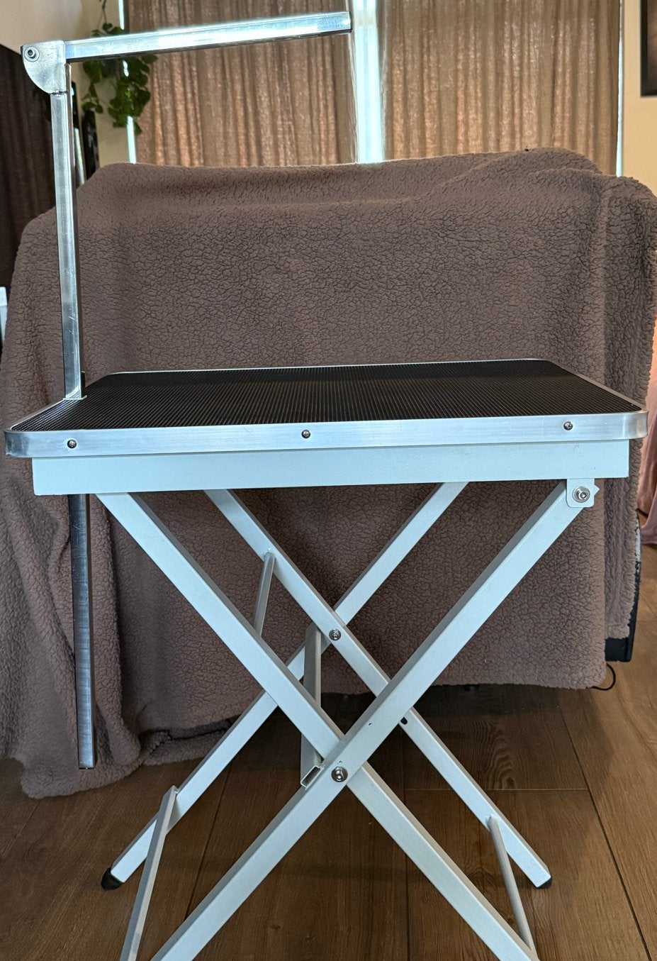 Kleine trimtafel, Dieren en Toebehoren, Ophalen, Zo goed als nieuw, Trimtafel