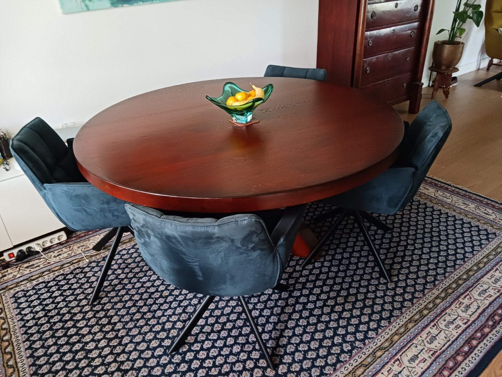 Eethoek met 4stoelen, 150cm rond massief eiken mahonie bewer, Huis en Inrichting, Complete eetkamers, Ophalen of Verzenden, Zo goed als nieuw