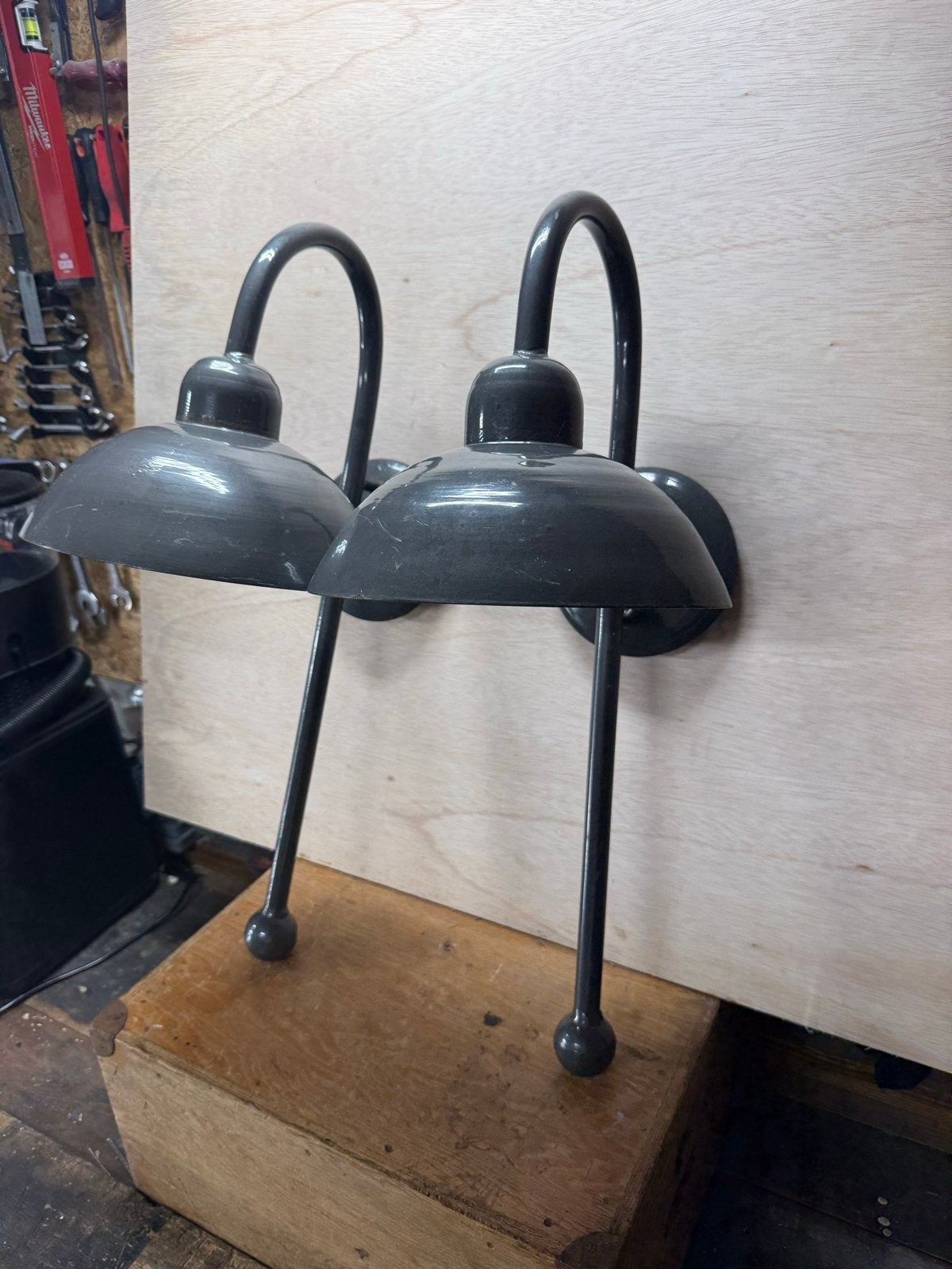 2x Wandlamp Buitenverlichting - Grijs Metaal, Gebruikt, Buitenlamp, Metaal, Grijs