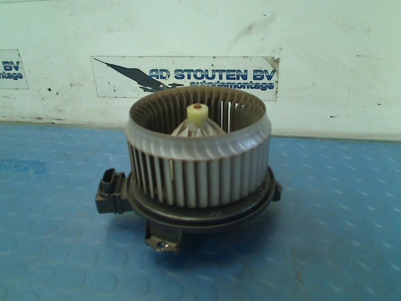 Kachel Ventilatormotor Toyota Yaris II (P9) AV2727000311, Gebruikt, Kundenbetreuung@toyota.de, Toyota-Allee 2, Köln 50858, , Duitsland
