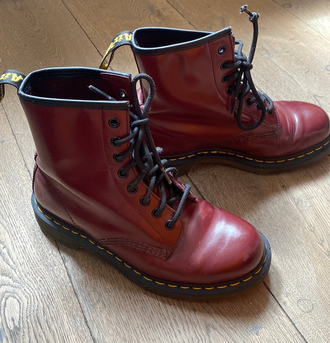 Dr. Martens | maat 39 | Bordeauxrood, Hoge laarzen, Ophalen of Verzenden, Gedragen, Rood