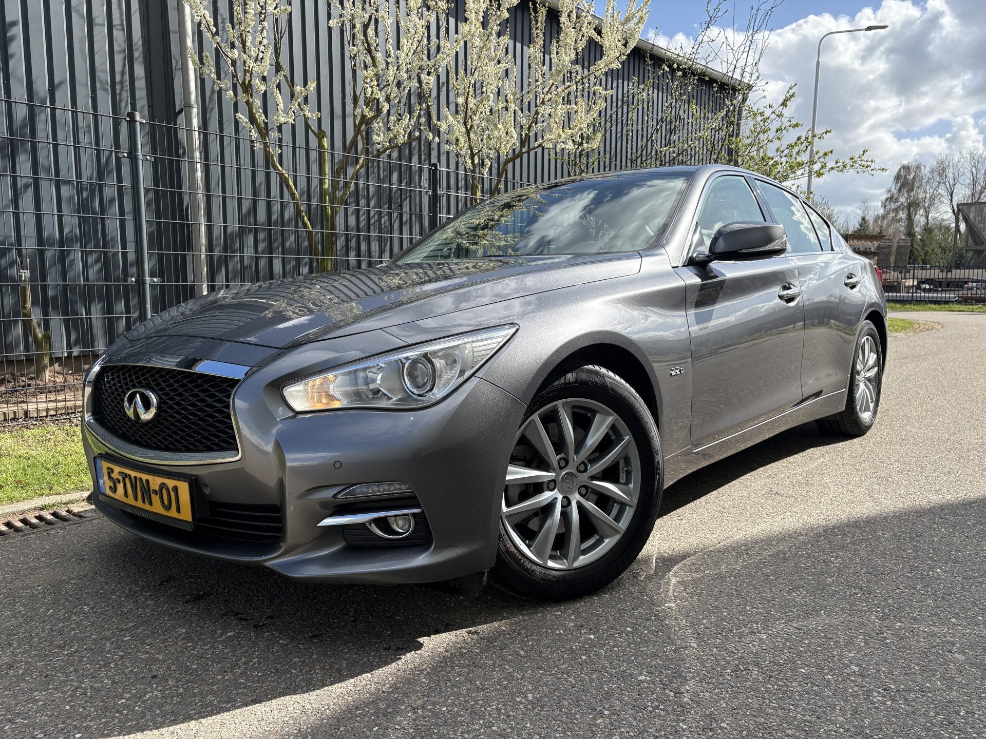 Infiniti Q50 2.2d Premium / AUTOMAAT / NAVI / CRUISE / 1e EI, Auto's, Euro 5, Achterwielaandrijving, Gebruikt, Bedrijf