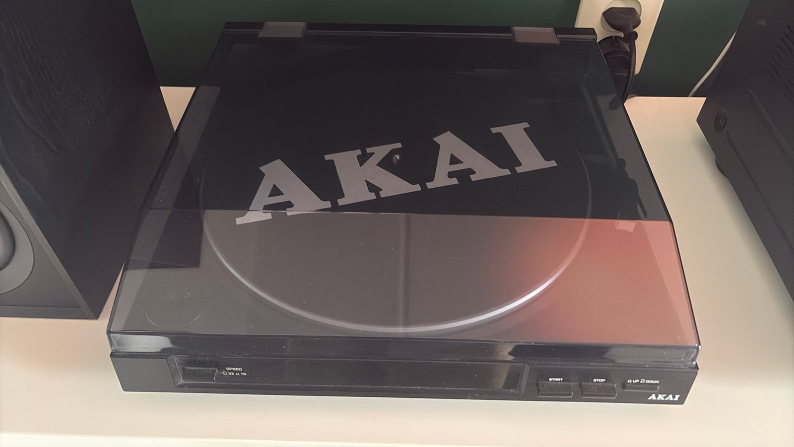 Akai platenspeler, Ophalen, Akai