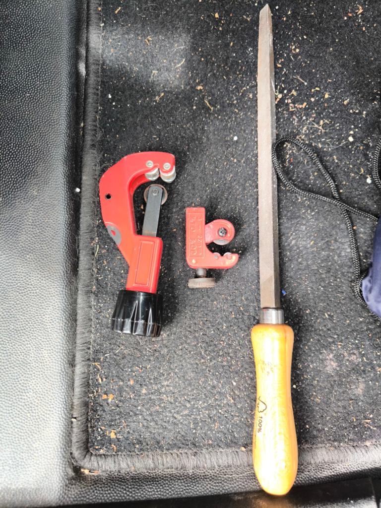 2 pijpsnijders & vijl, Doe-het-zelf en Verbouw, Gereedschap | Handgereedschap, Ophalen of Verzenden, Gebruikt
