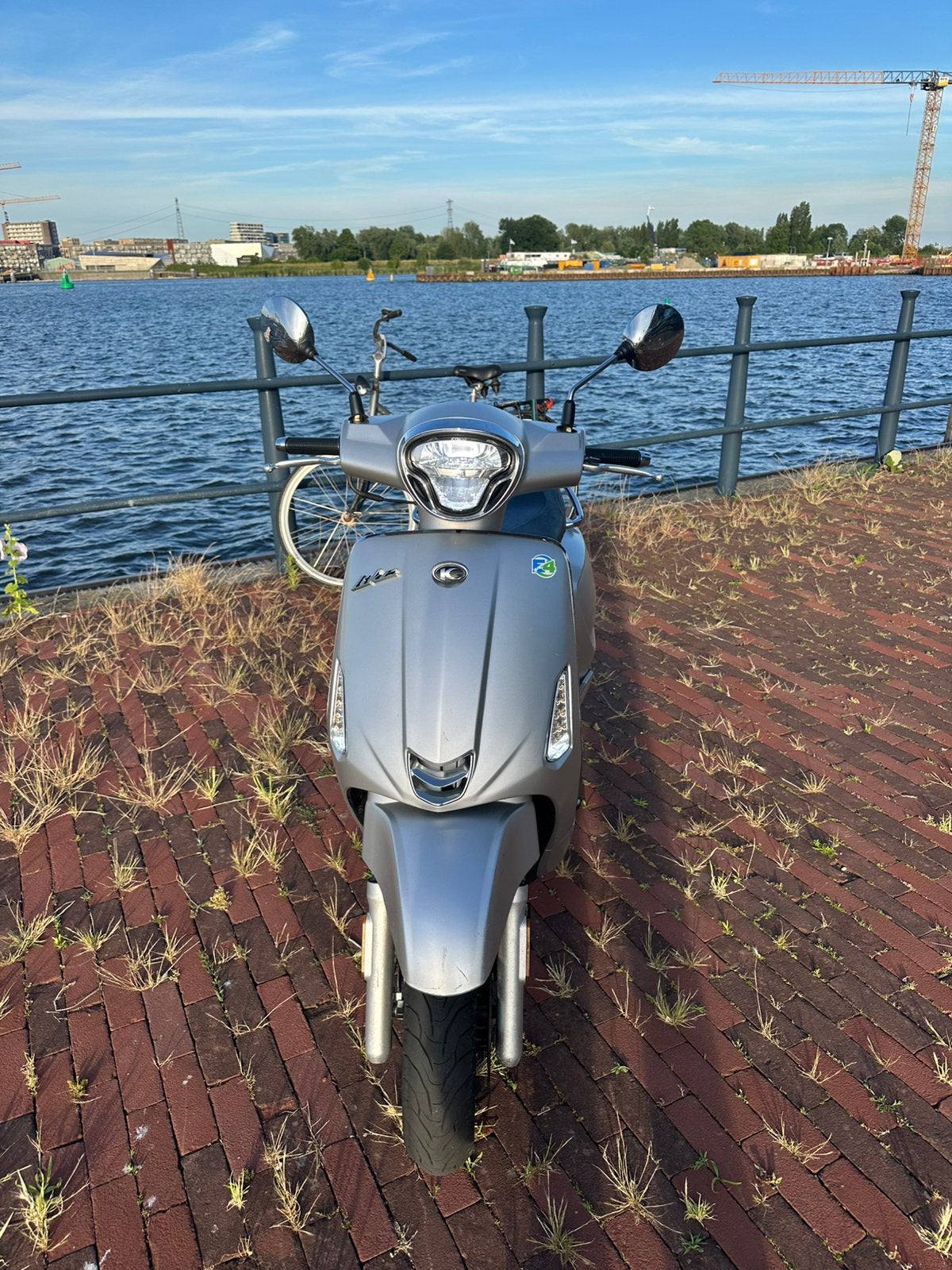 Kymco new like 45km/uur, Fietsen en Brommers, Scooters | Kymco, Maximaal 45 km/u, Ophalen of Verzenden, Zo goed als nieuw, Like