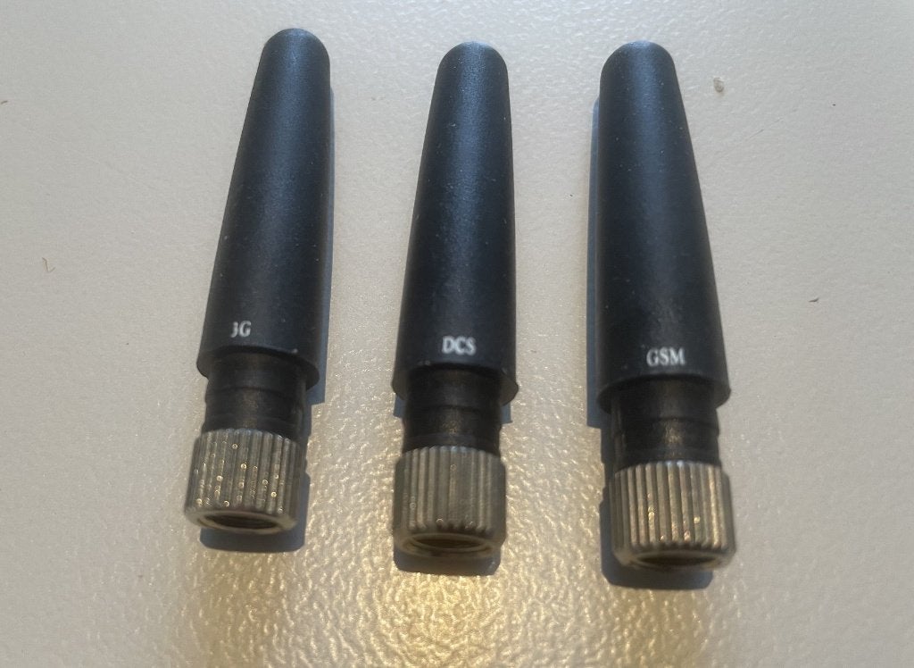 Antenne  GSM - 3G - DCS, Ophalen of Verzenden, Zo goed als nieuw, Antenne