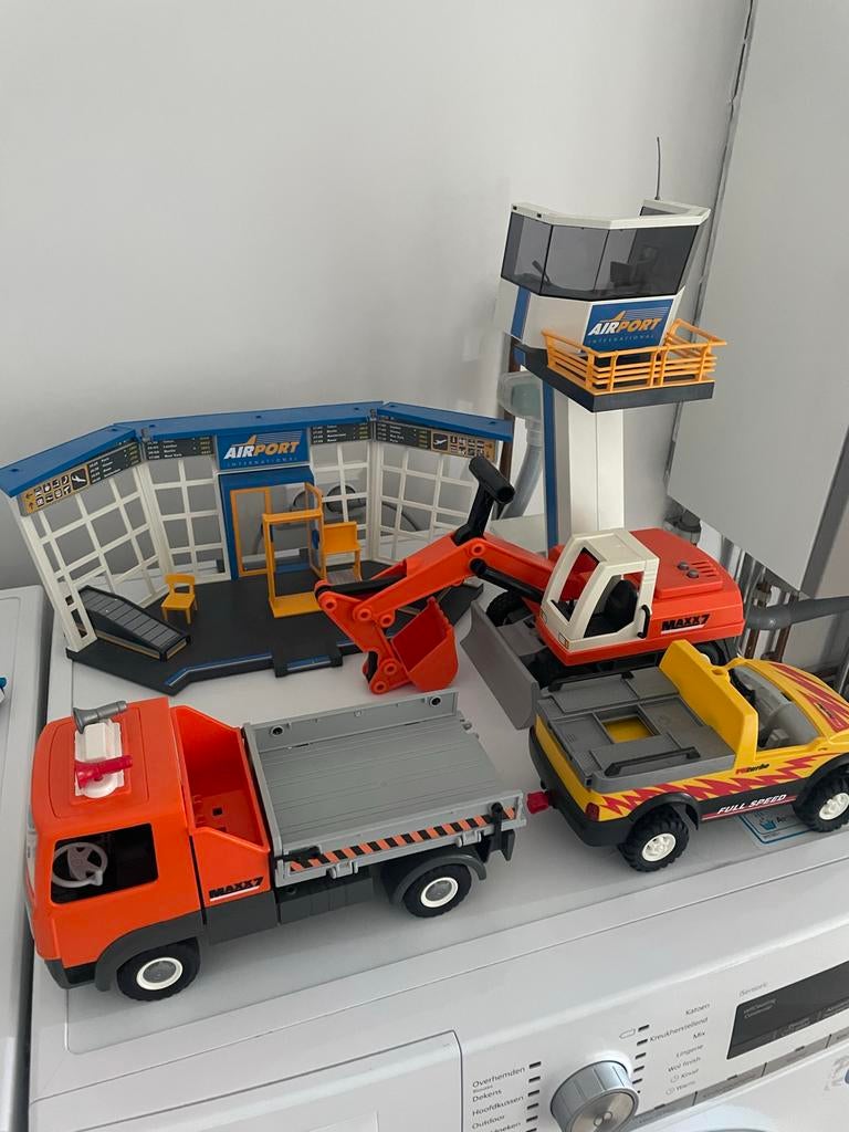 Diverse Playmobil set: Luchthaven, graafmachine & vrachtwage, Ophalen of Verzenden, Gebruikt, Complete set