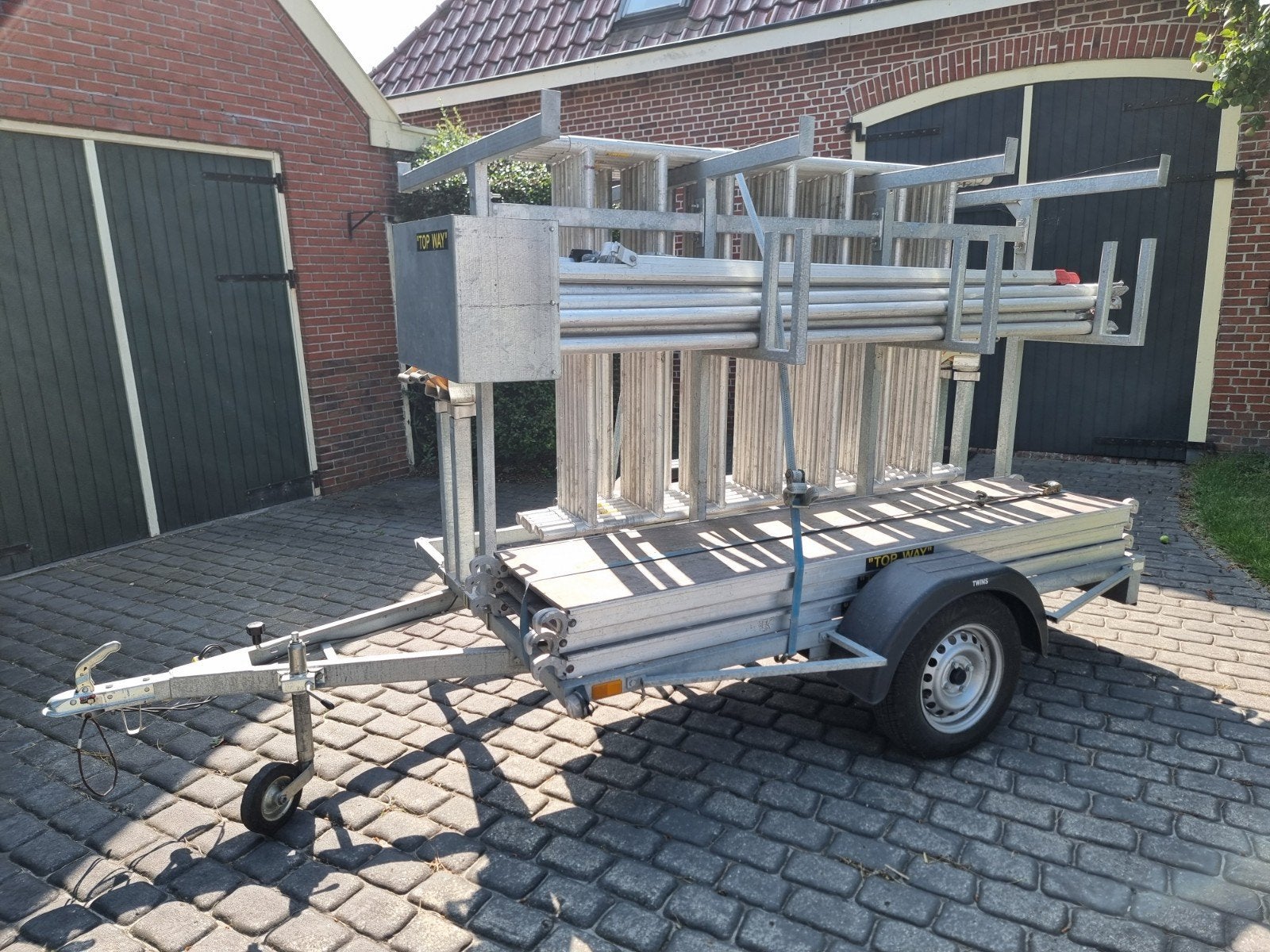 Steiger op aanhanger - Top Way, Ophalen, Gebruikt, Rolsteiger of Kamersteiger, 5 meter of hoger