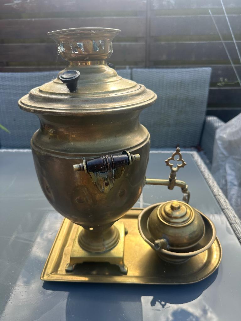 Samovar Antieke, Ophalen