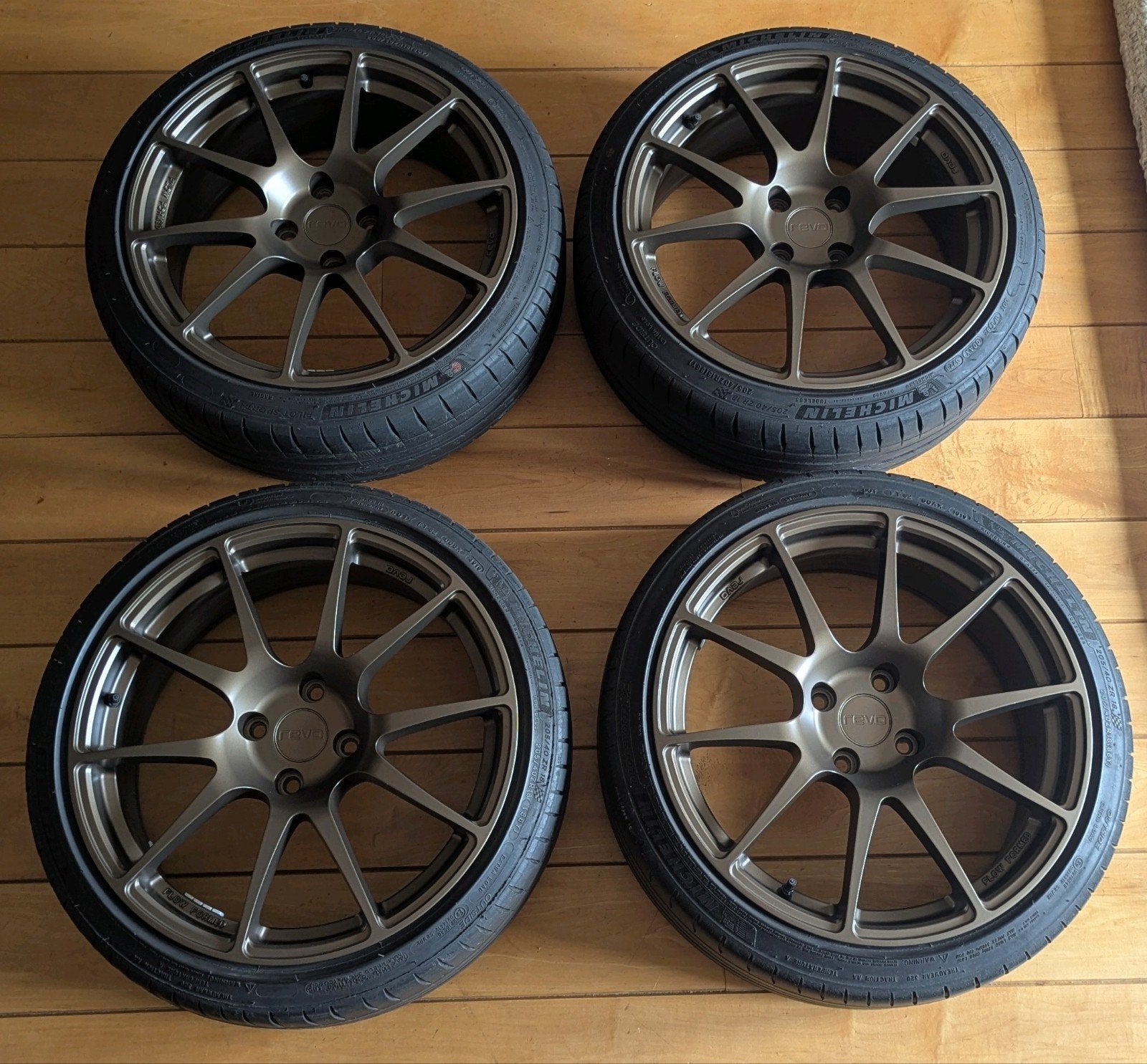 18inch Revo velgen Ford Fiesta 4x108 Matte Bronze met banden, Auto-onderdelen, Banden en Velgen, Ophalen, 18 inch, Gebruikt, Banden en Velgen