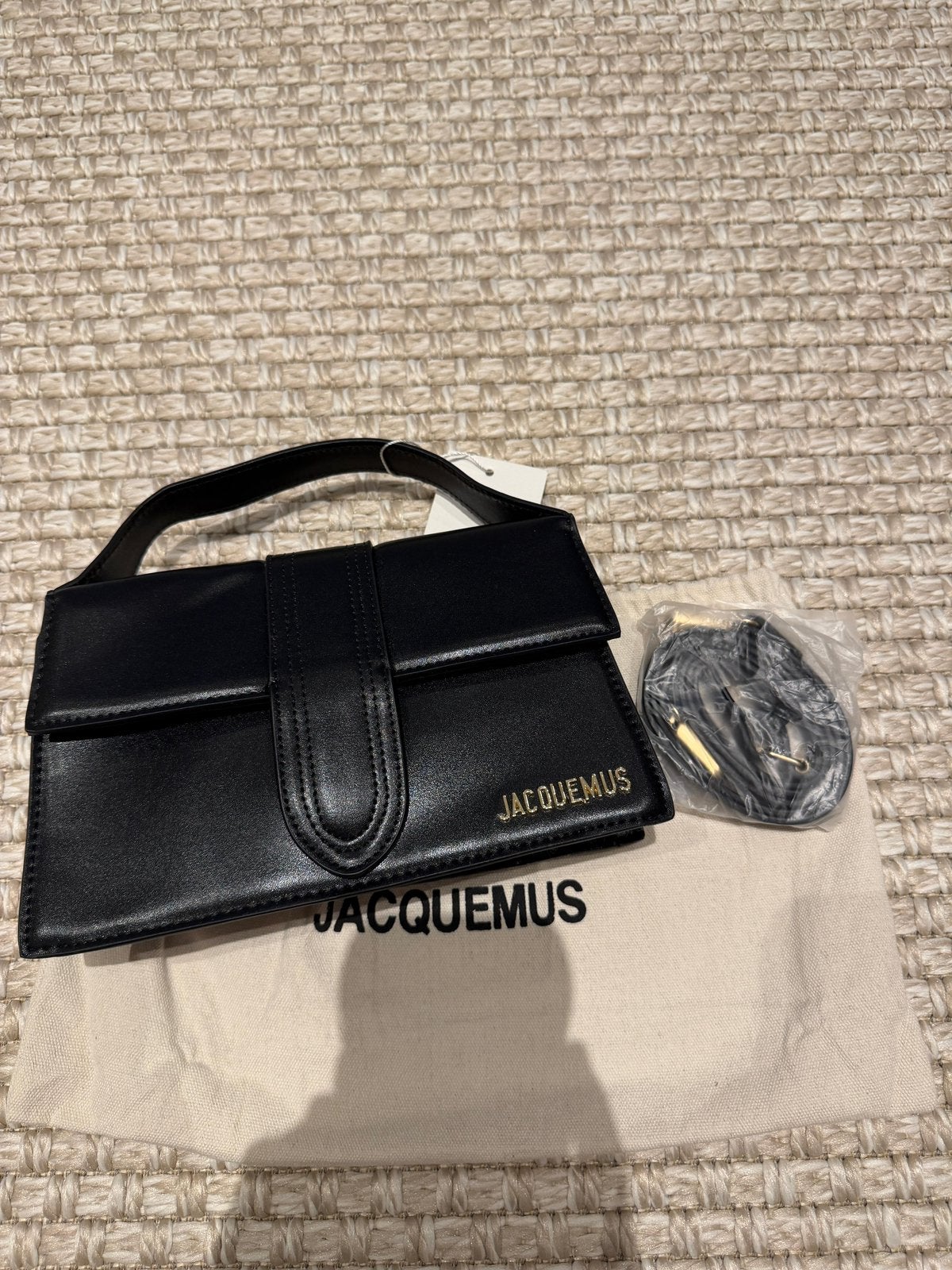 Jacquemus Le Chiquito Moyen tas zwart, Sieraden, Tassen en Uiterlijk, Tassen | Damestassen, Ophalen of Verzenden, Zo goed als nieuw