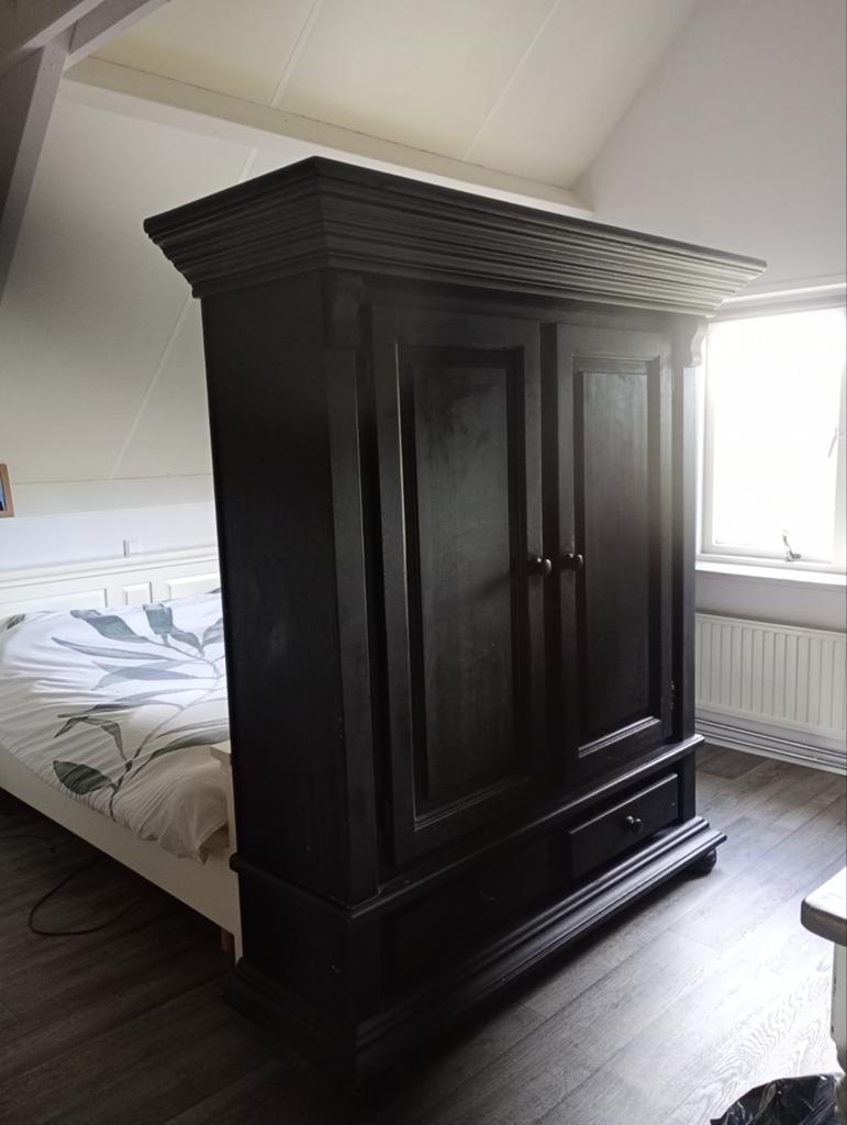 Zwarte kast, Huis en Inrichting, Kasten | Buffetkasten, Ophalen, Gebruikt, 200 cm of meer, 150 tot 200 cm