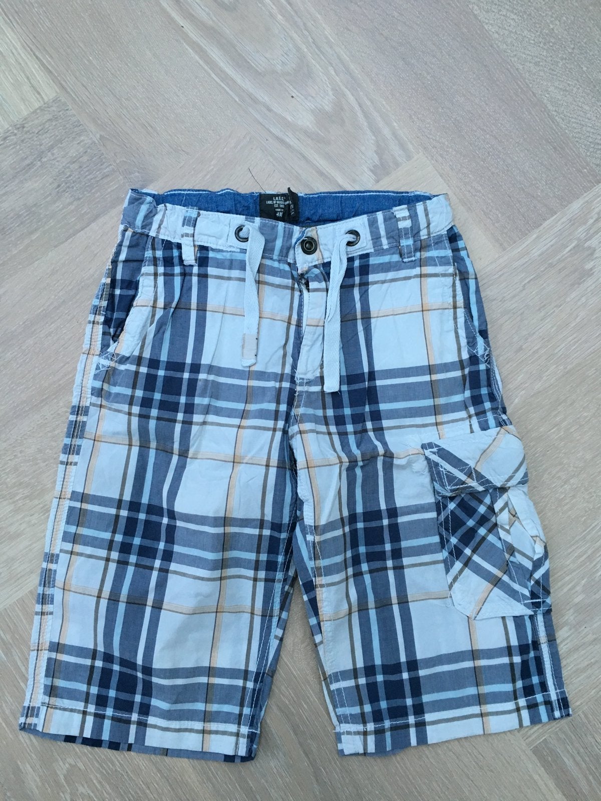 Korte broek van H&M maat 128 / 7-8 jaar, Ophalen of Verzenden, Zo goed als nieuw, Jongen, Broek