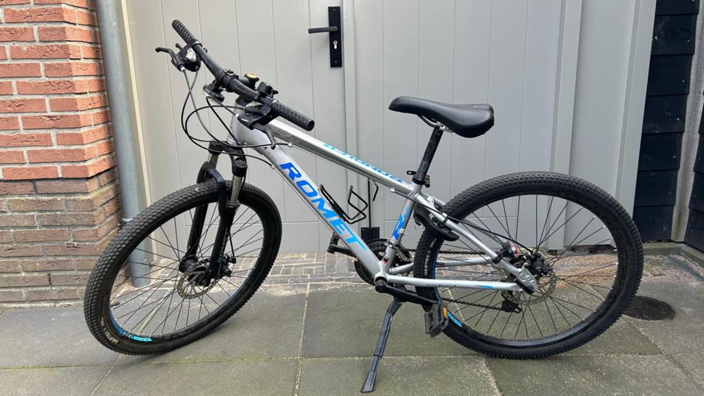 Romet Mountainbike - 26 inch - zilver/blauw, Fietsen en Brommers, Versnellingen, Zo goed als nieuw, Schijfrem, Ophalen