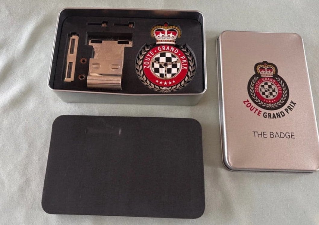 Car badge zoute grand prix, Ophalen, Zilver