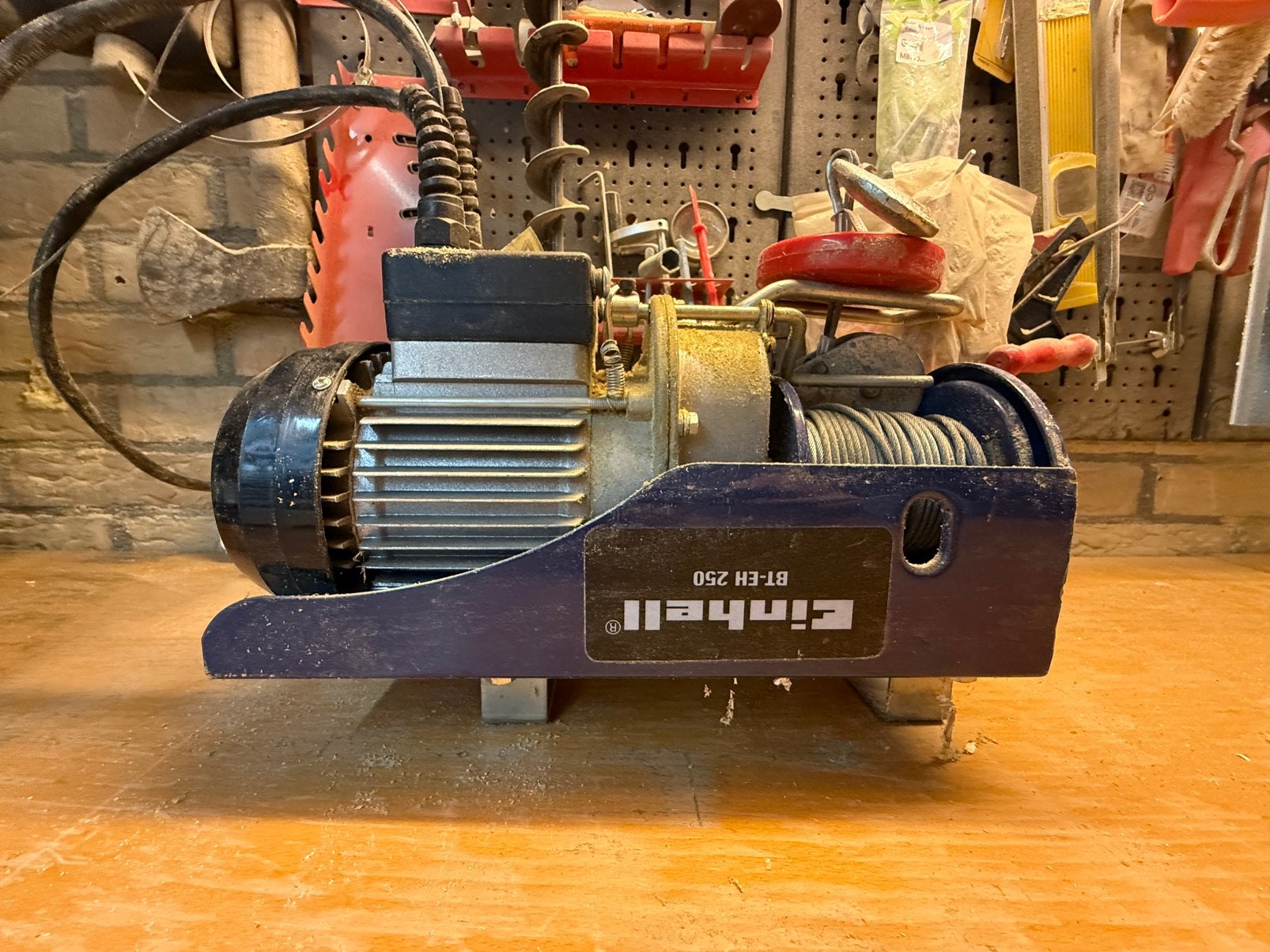 Einhell BT-EH 250 elektrische takel, Ophalen, Gebruikt