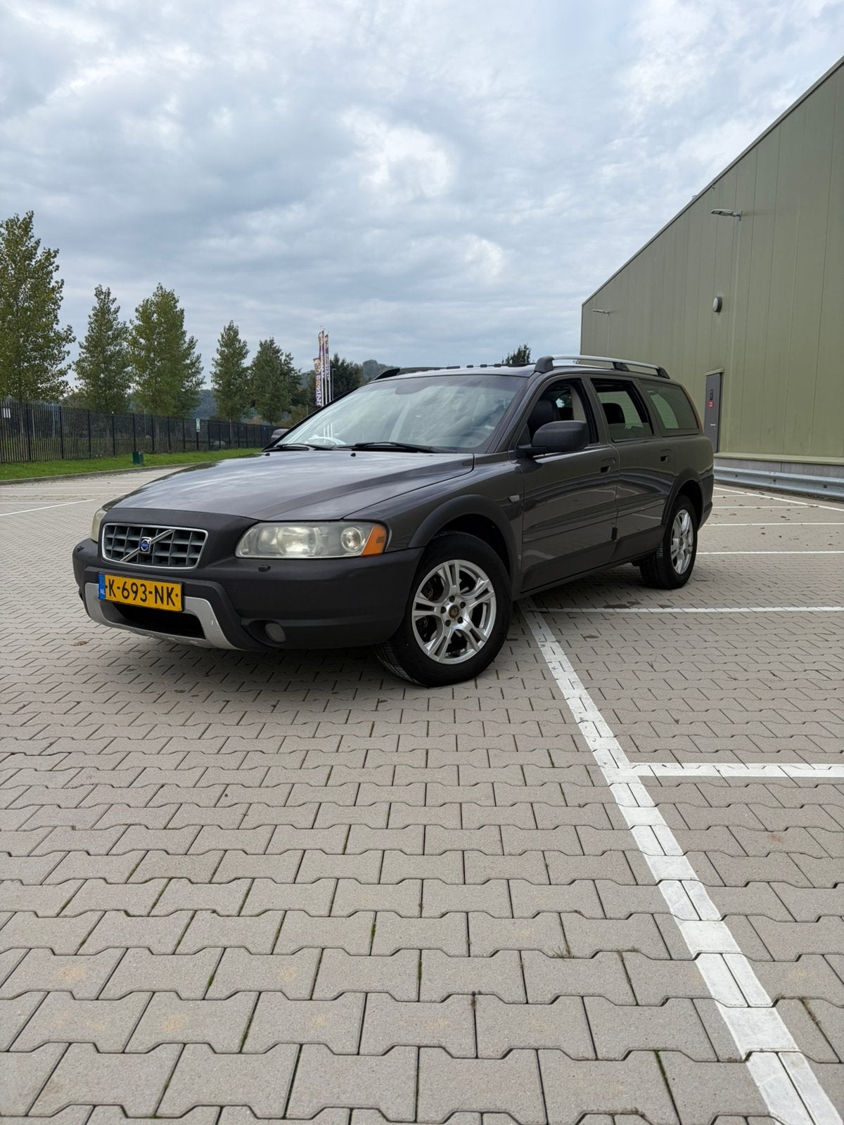 Volvo XC70 2.5 T AWD 2005  LPG - lees beschrijving, Auto's, 1800 kg, 1675 kg, Bruin, XC70