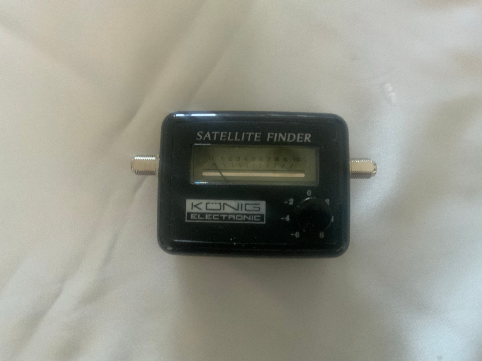 König Satelliet Zoeker - Eenvoudig Satellieten Vinden, Caravans en Kamperen, Camper-accessoires, Ophalen of Verzenden, Gebruikt