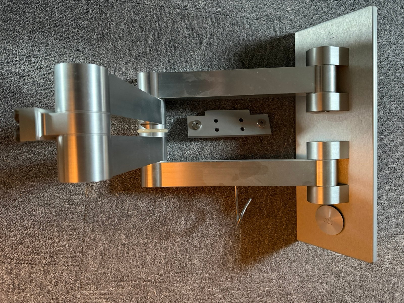 Beo vision 10 32 met muurbeugel, 50 Hz, 80 tot 100 cm, Zo goed als nieuw, Ophalen