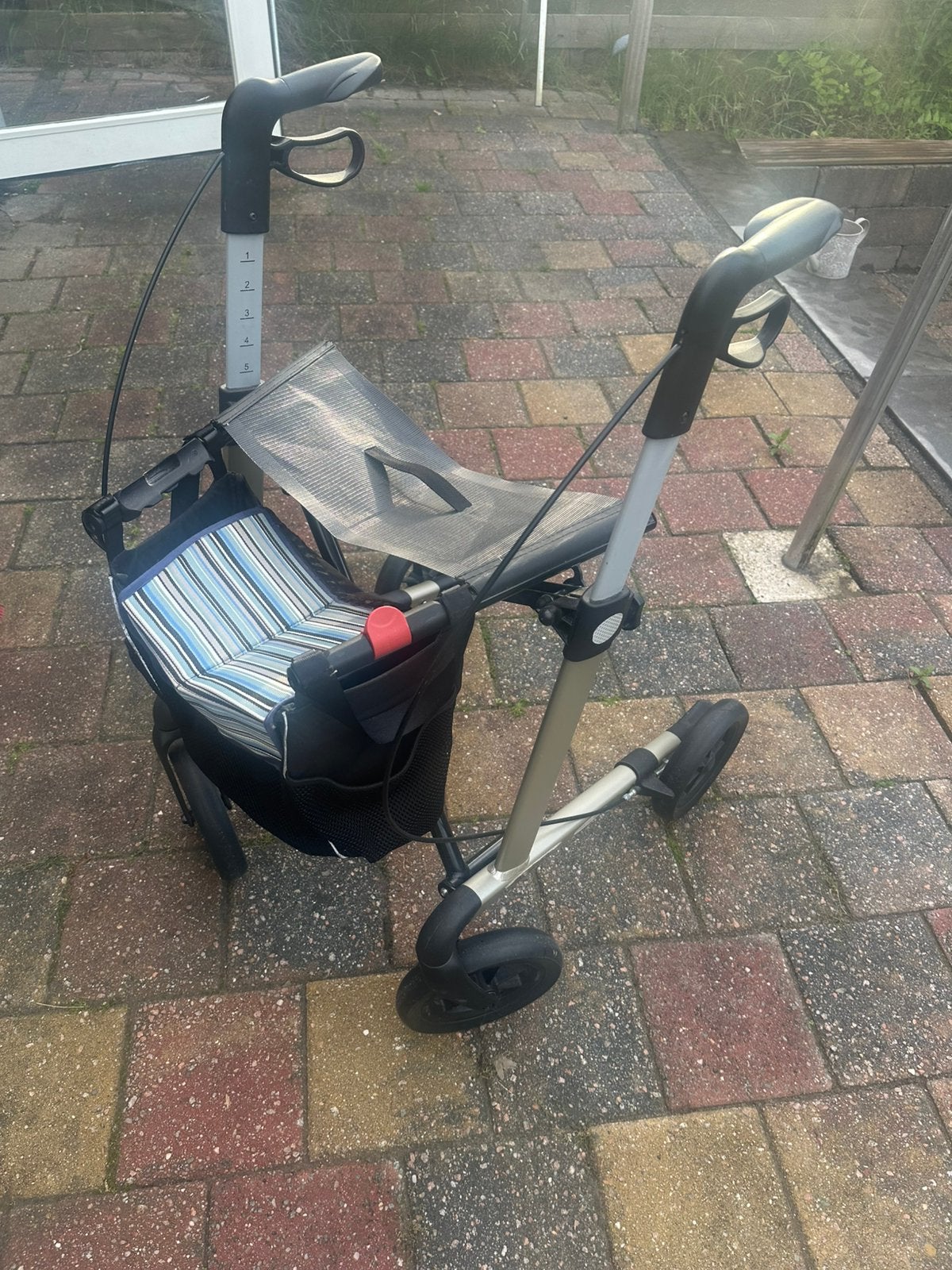 Server Rollator, Diversen, Rollators, Ophalen of Verzenden, Zo goed als nieuw