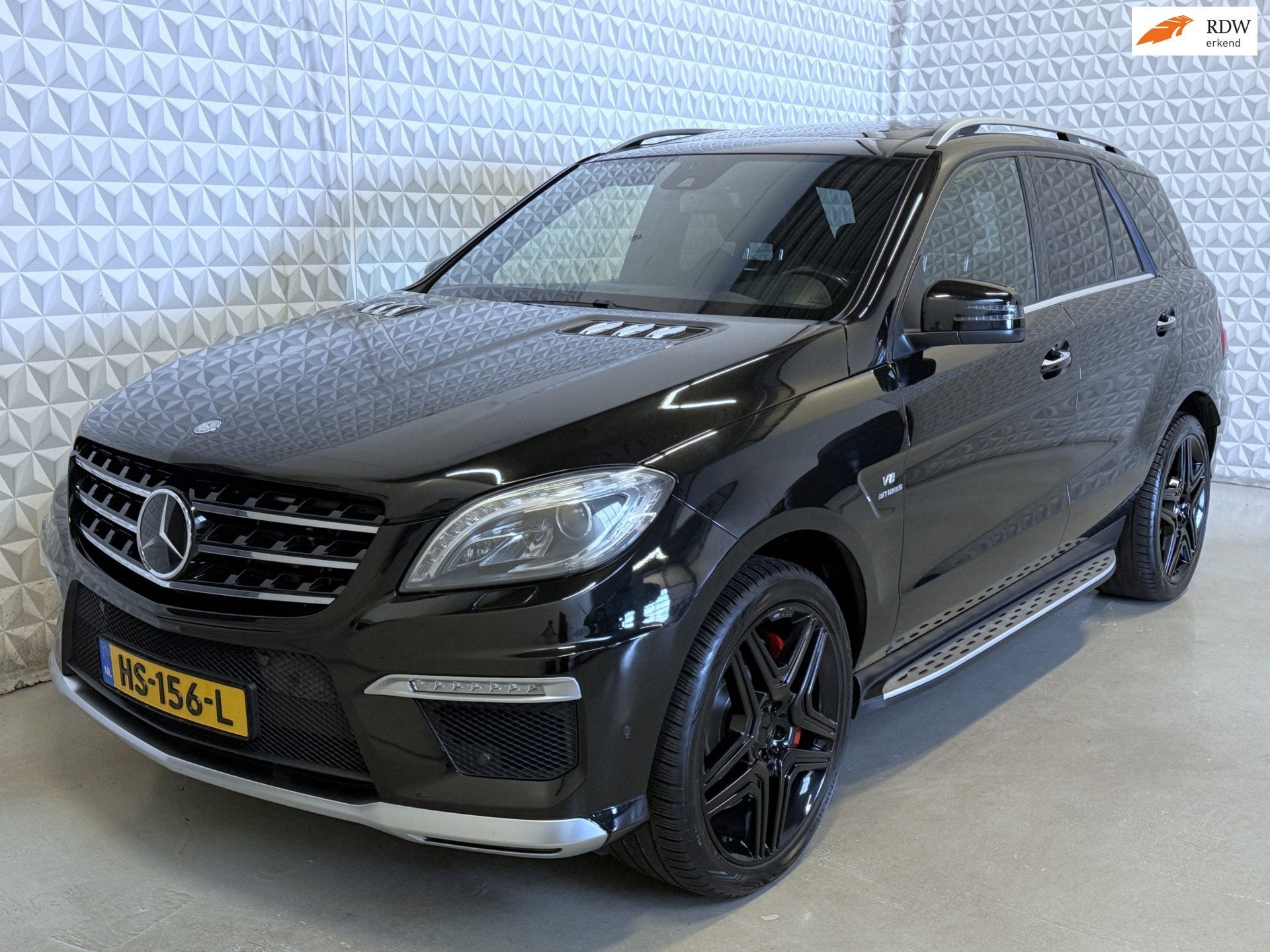 Mercedes-Benz M-klasse AMG 63 Performance Pack / 151.000km(2, Auto's, Gebruikt, 2245 kg, Zwart, Bedrijf