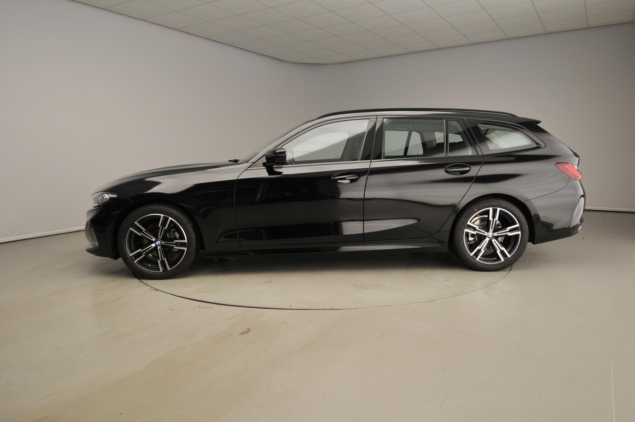 BMW 3-serie Touring 318i | LED | Navigatie | Clima | PDC | S, Auto's, Automaat, Gebruikt, Euro 6, Met garantie (alle)