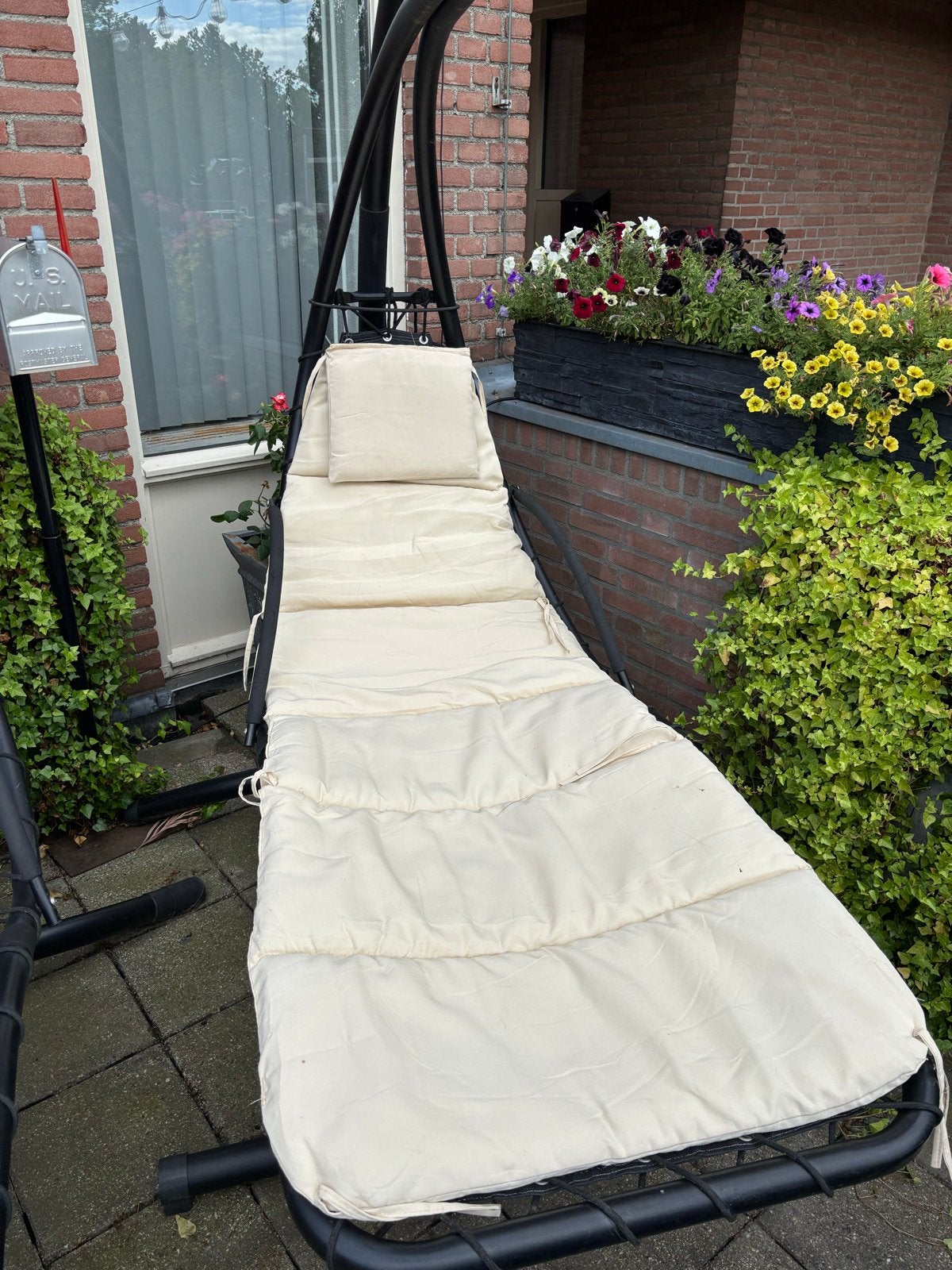 Zo goed als nieuwe schommel ligbed met kussen, Ophalen, Zo goed als nieuw, Met standaard, Eenpersoons