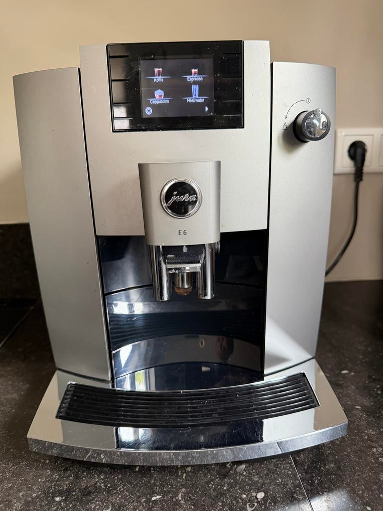 Jura E6 volautomatische espressomachine Dark Inox, Ophalen, Gebruikt, Koffiemachine, Koffiebonen