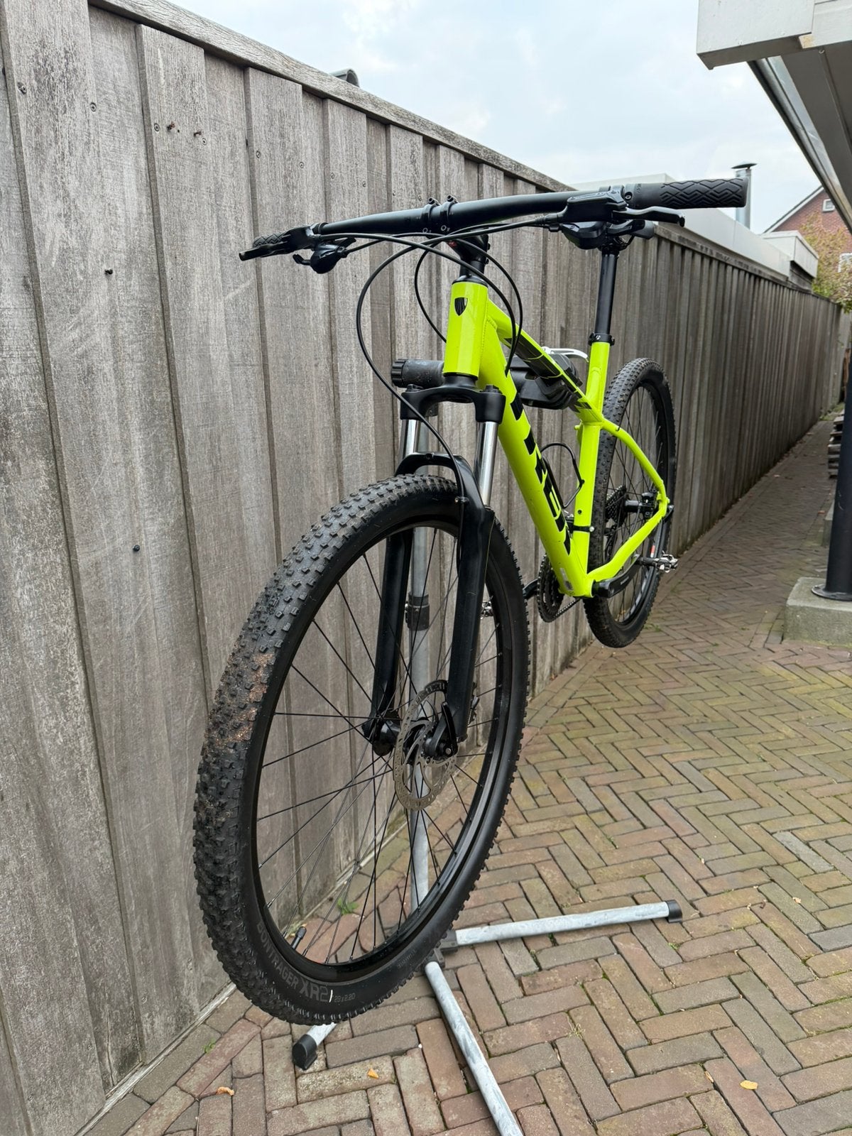 Foto 6 van Trek Marlin 5 Mountainbike 29” Nieuw-staat!