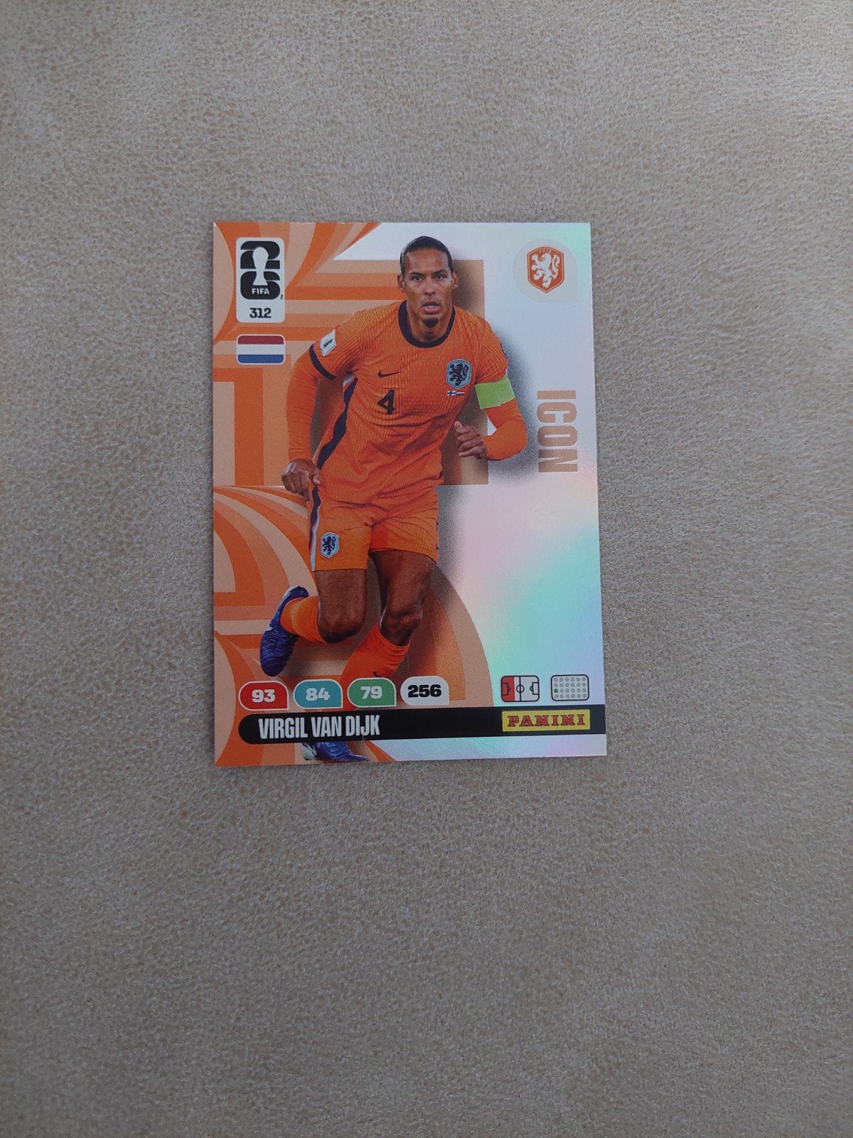 Panini FIFA 365 2023 Adrenalyn XL Virgil van Dijk ICON, Ophalen of Verzenden, Zo goed als nieuw, Overige binnenlandse clubs, Spelerskaart