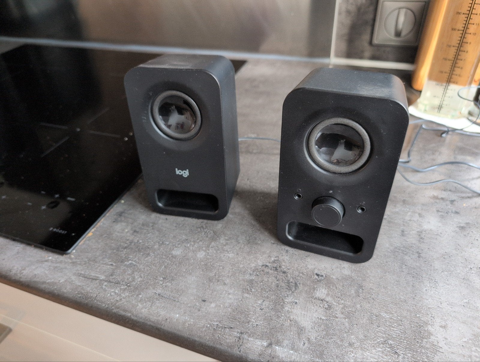 Logitech speakerset z150, Stereo speakers, Gebruikt, Logitech, Ophalen of Verzenden