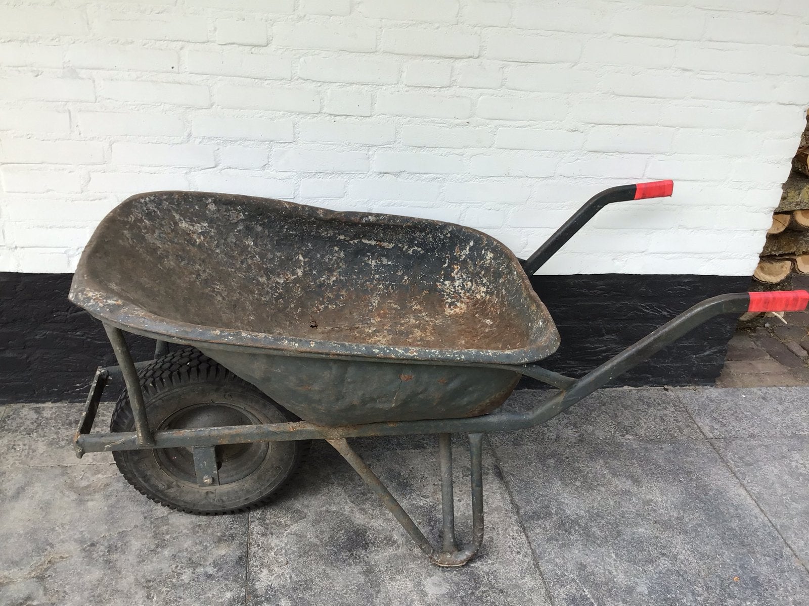 Kruiwagen stevig enkele gaatjes prima bandje/velg €15 vast, Ophalen, Gebruikt