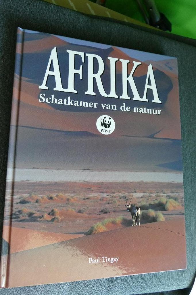 Paul Tingay - Afrika, schatkamer van de natuur, Ophalen of Verzenden, Gelezen, Paul Tingay