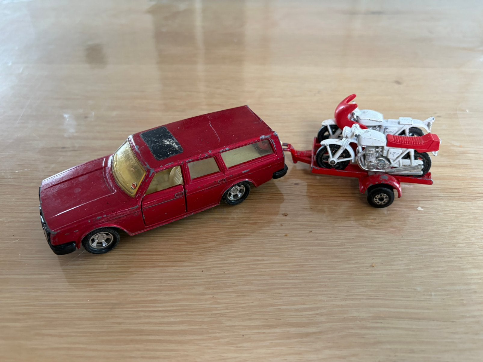 Matchbox 1970’s. Volvo K74 Estate + aanhanger met motoren, Ophalen of Verzenden, Gebruikt, Auto, Matchbox