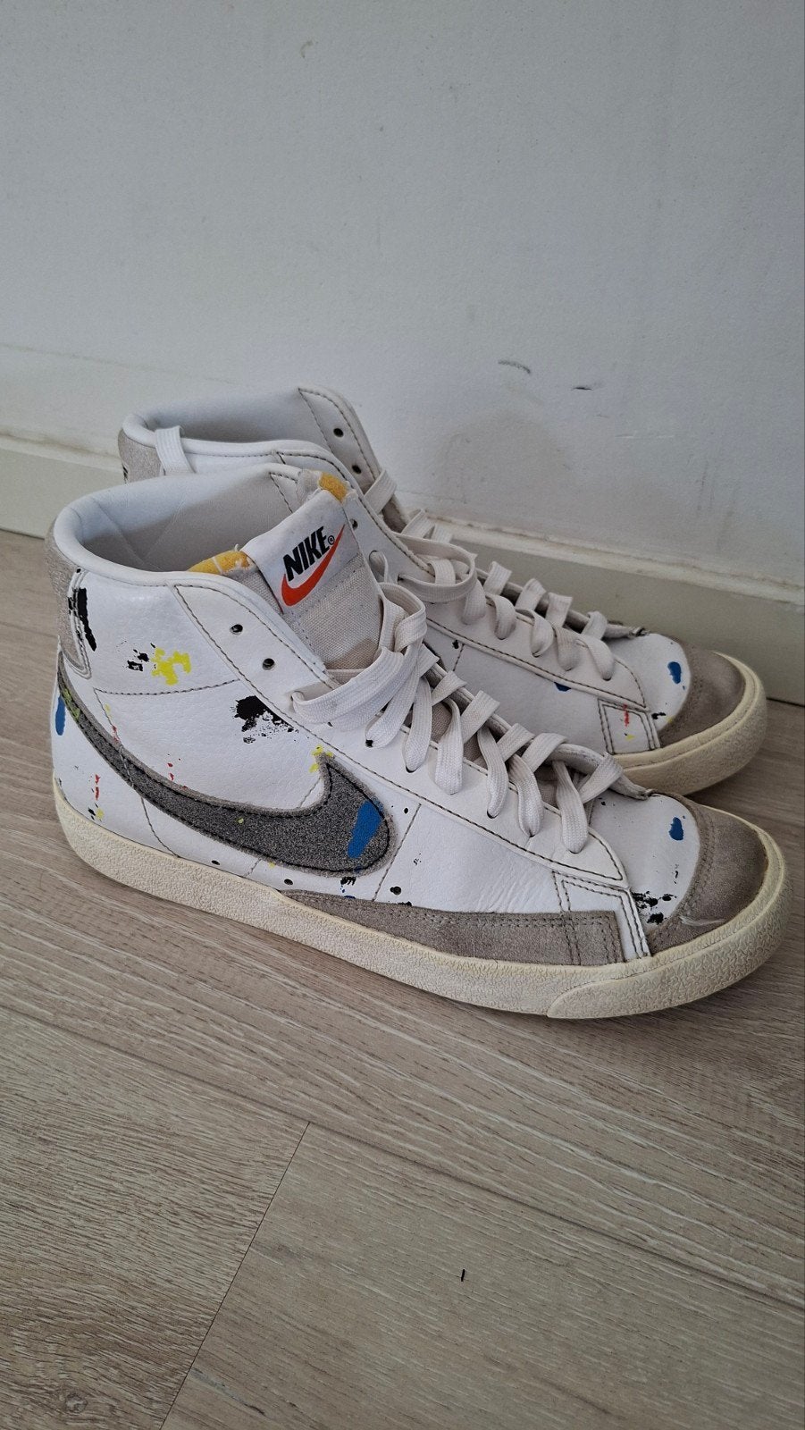 Nike Blazer Mid '77 Vintage Paint Splatter, Kleding | Dames, Ophalen of Verzenden