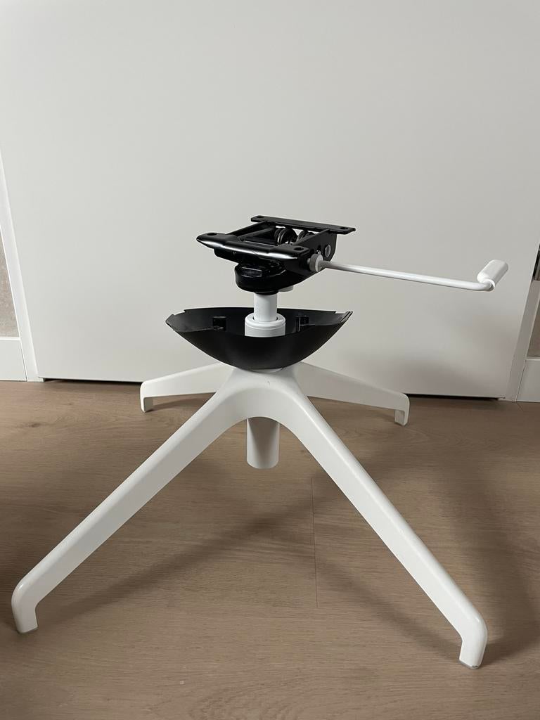 Langfjäll onderstel Ikea, Huis en Inrichting, Ophalen, Gebruikt, Wit