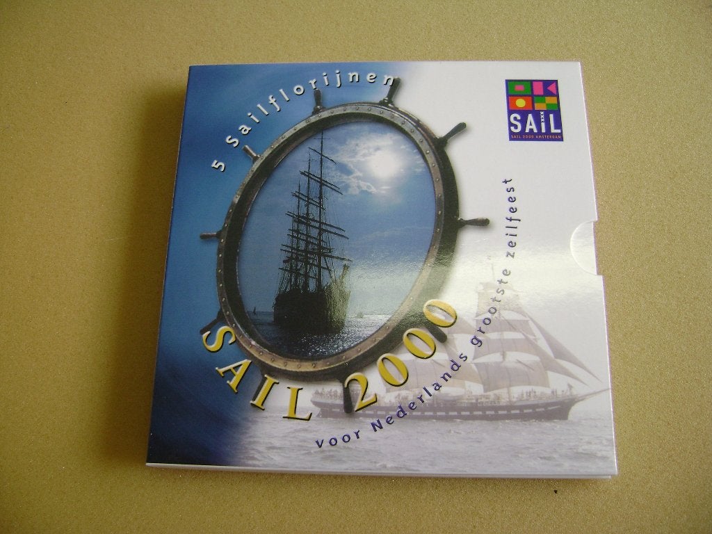 Officiële muntset Sail Amsterdam 2000 met 5 Florijn munten, Ophalen of Verzenden, Overige materialen, Nederland