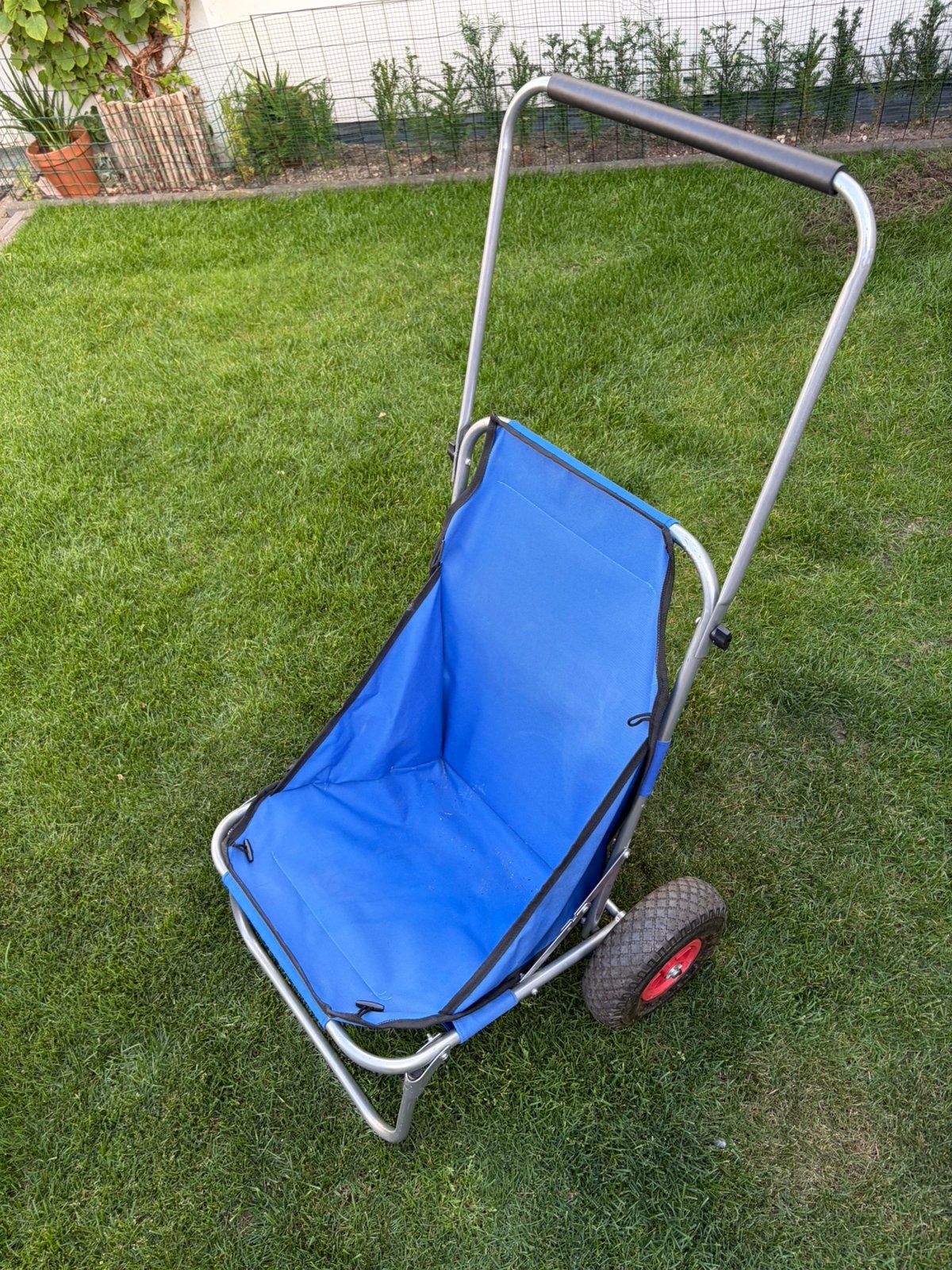 Eurotrail Opvouwbare lichtgewicht Beach trolley - Blue, Ophalen, Zo goed als nieuw