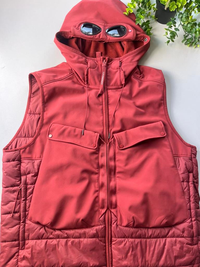 C.P Company bodywarmer special edition (rood), Ophalen of Verzenden, Zo goed als nieuw, Rood
