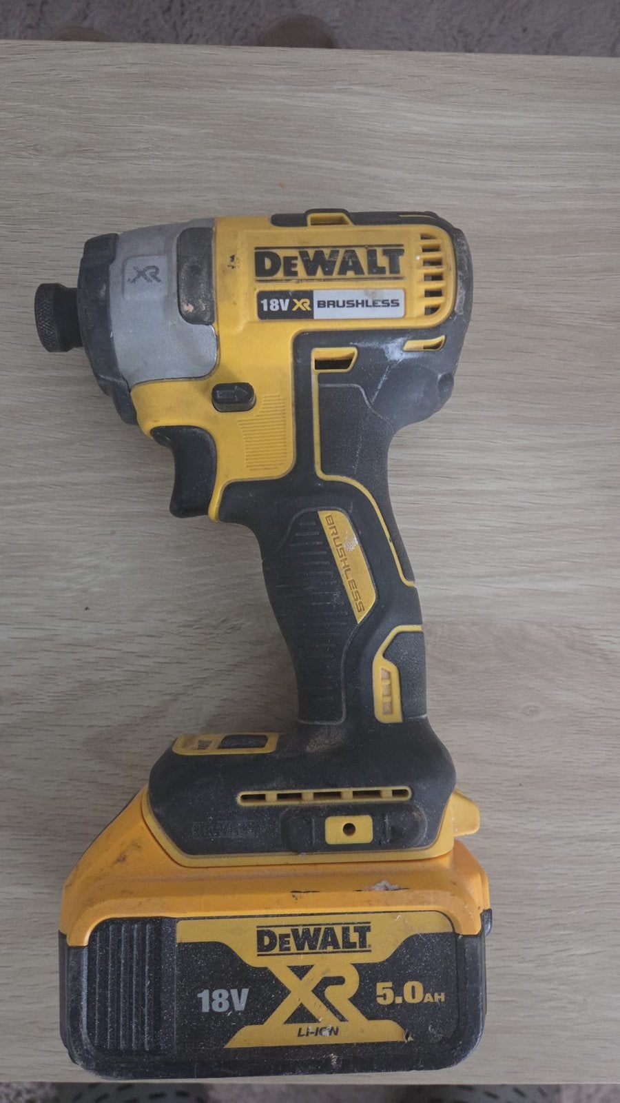 DeWALT 18V XR Brushless slagschroevendraaier/slagsleutel, Ophalen, Zo goed als nieuw, Boor- en Schroefmachine