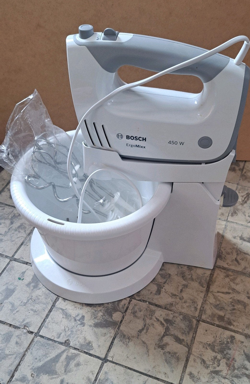 Bosch ErgoMixx Handmixer met Kom - 450W, Bosch, 3 snelheden of meer, Ophalen of Verzenden, Zo goed als nieuw