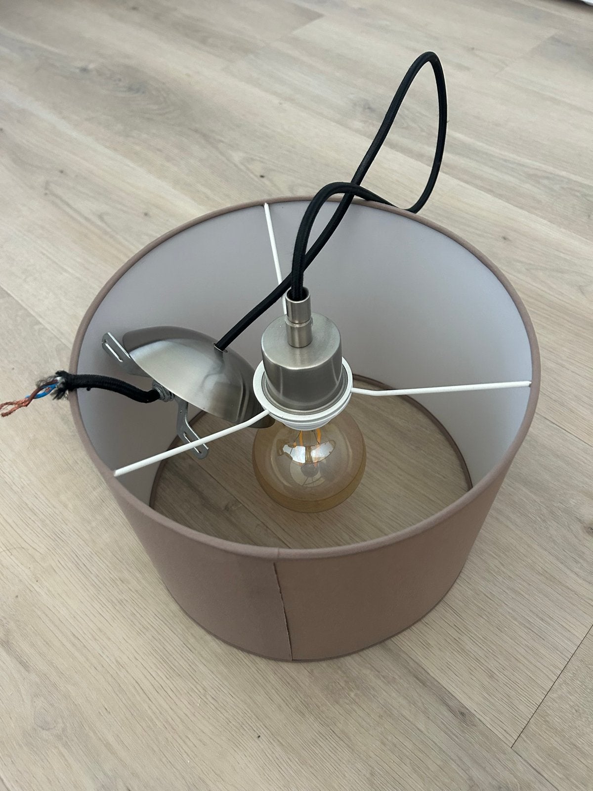 Hanglamp met stoffen kap - Goede staat, Huis en Inrichting, Lampen | Hanglampen, Ophalen of Verzenden, Zo goed als nieuw, Textiel