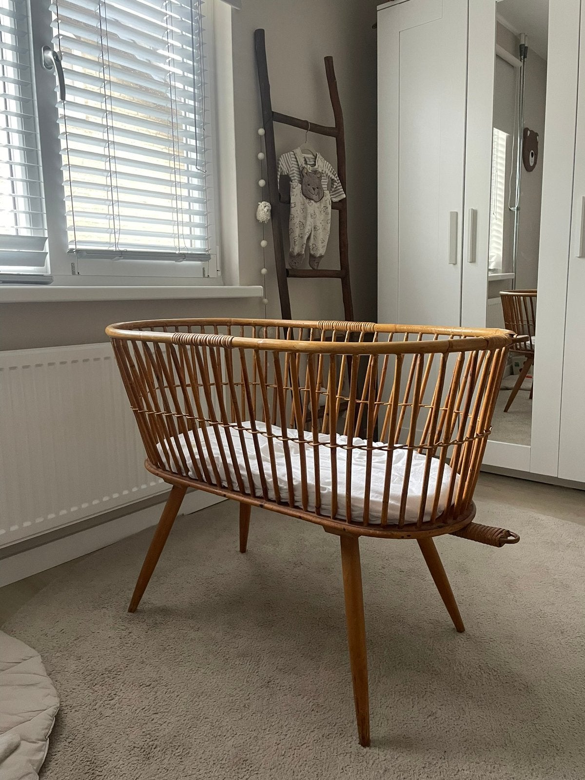 NIEUW! Baby wiegje met nieuw (ongebruikt) matras, Kinderen en Baby's, Babywiegjes en Ledikanten, Ophalen, Zo goed als nieuw, Wieg