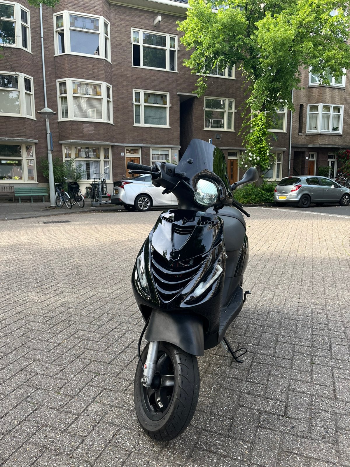 Piaggio zip iget 2019 2e eigenaar, Fietsen en Brommers, Scooters | Piaggio, Ophalen, Zo goed als nieuw, Benzine, Zip